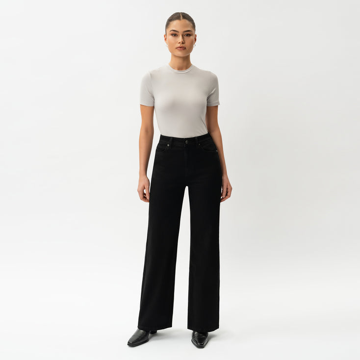 Relaxed ComfortDenim™ Jeans - Ninepine