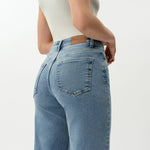 Relaxed ComfortDenim™ Jeans - Ninepine