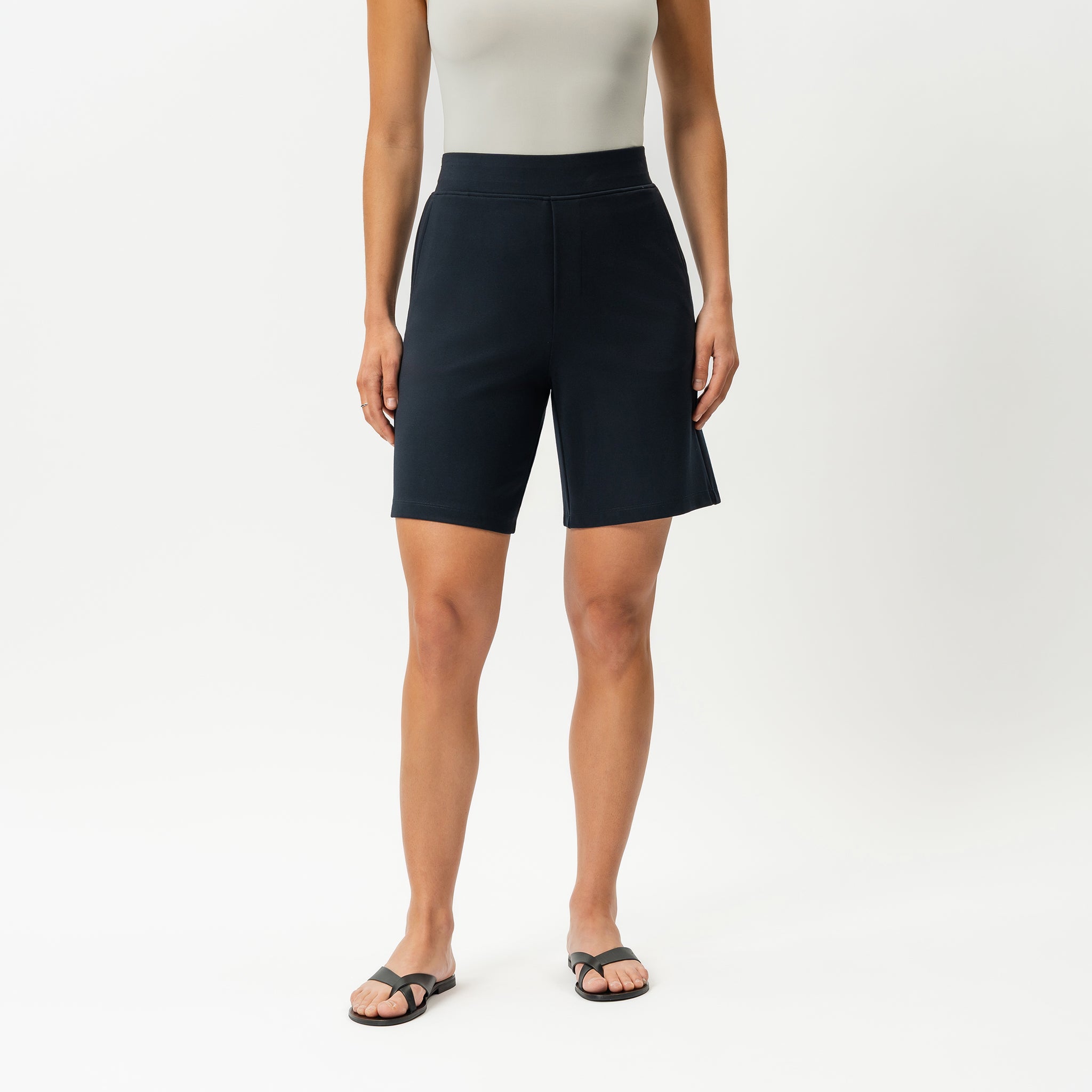 Light Ponte Shorts - Ninepine