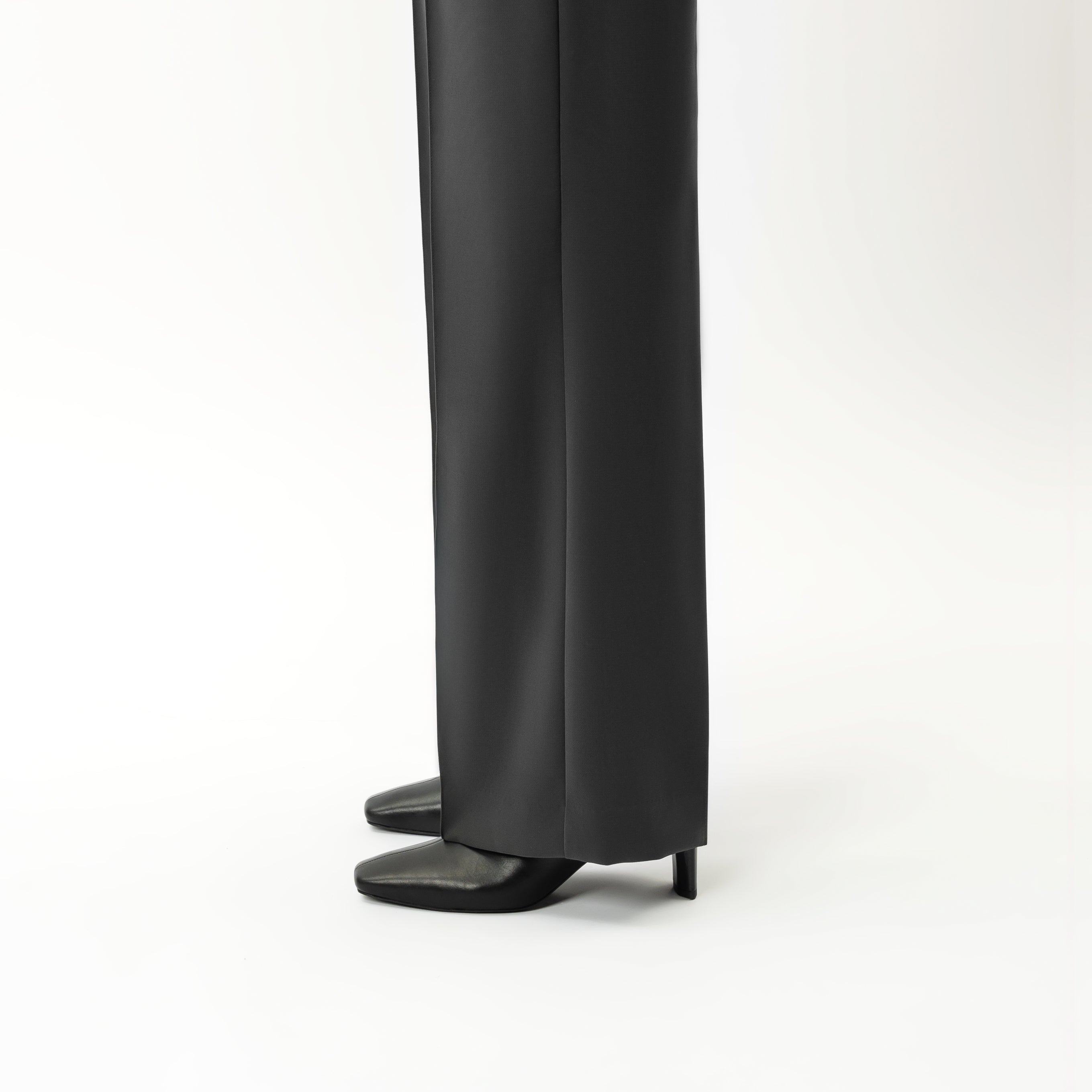 Height: 171 cm | Length: 32" | Size: XS / Height: 5'7" | Length: 32" | Size: XS