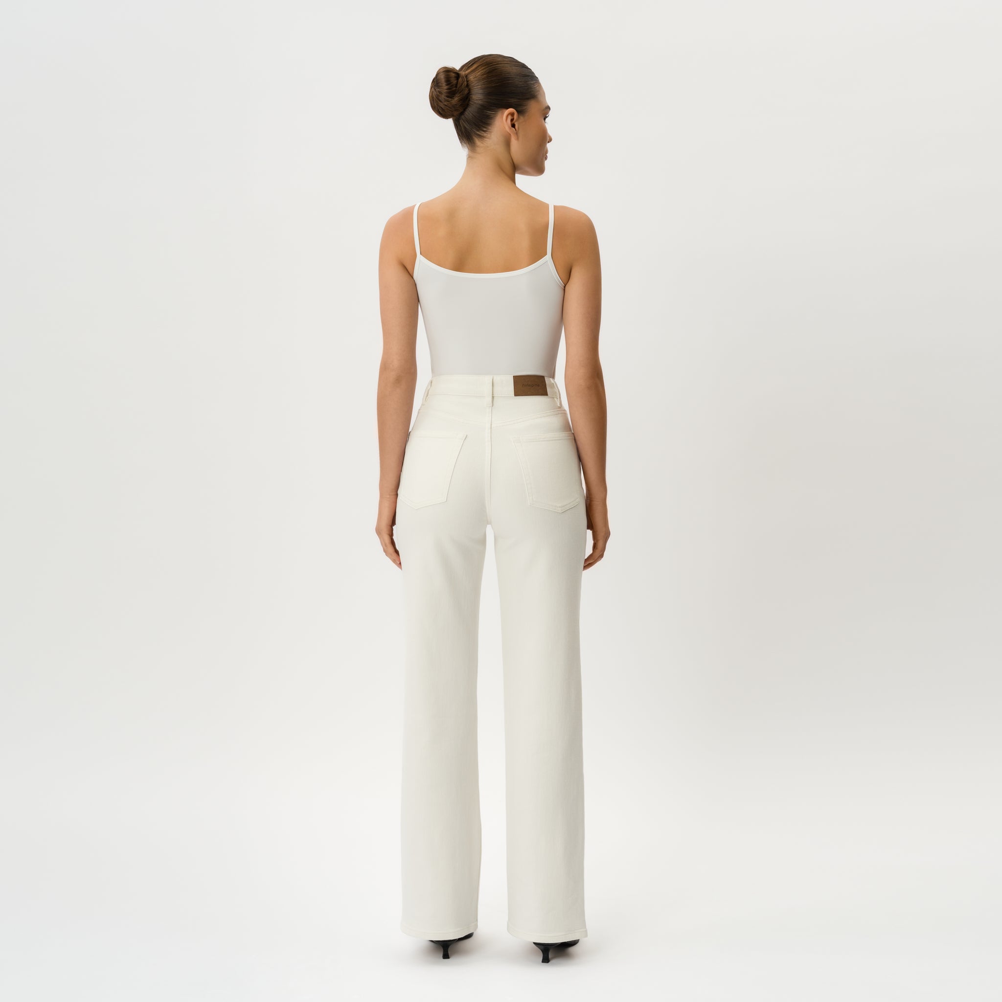 Relaxed ComfortDenim™ Jeans - Ninepine